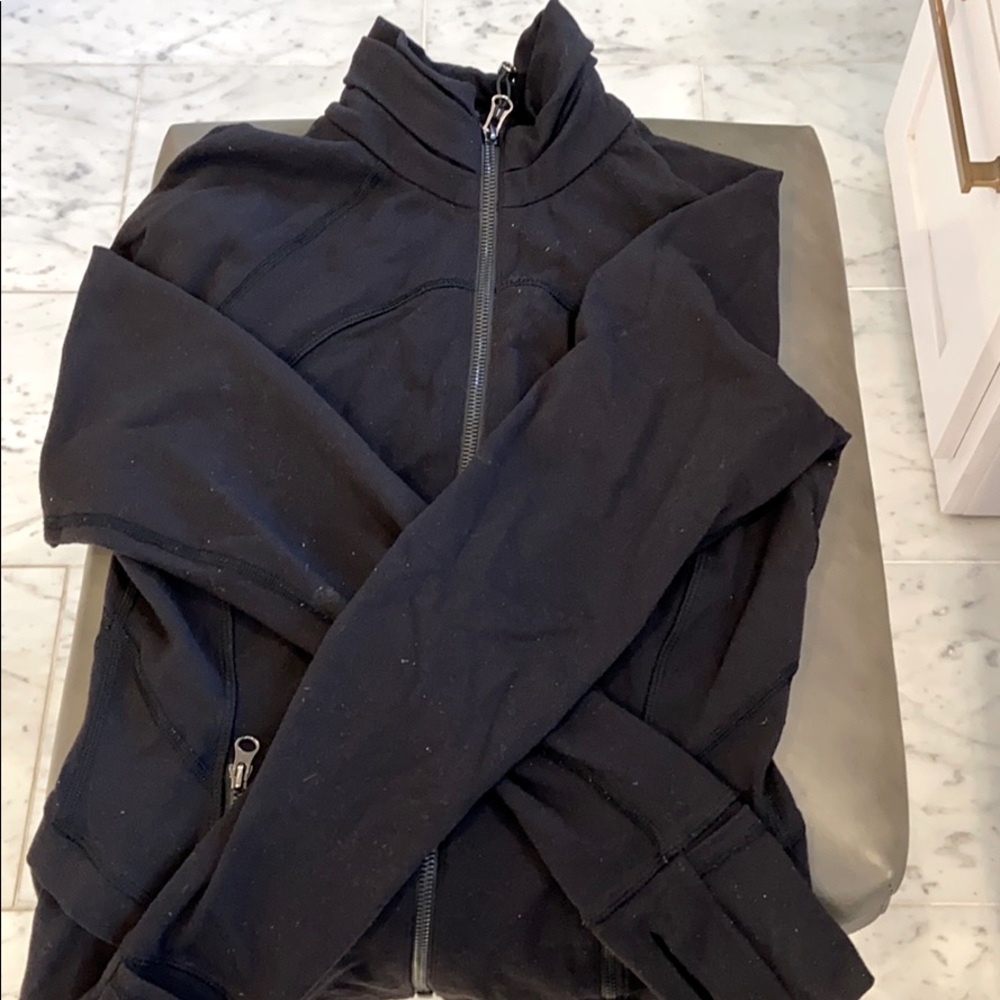 LuluLemon jacket zip up black size 2